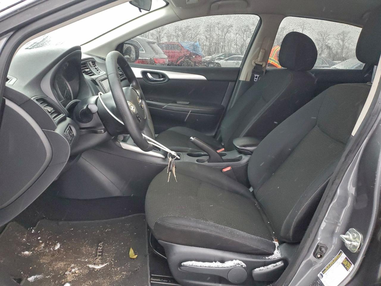 Nissan Sentra S Image 7