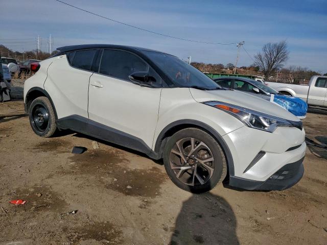 Toyota C-HR Xle Image 6