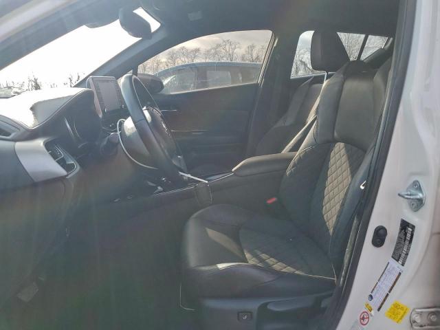 Toyota C-HR Xle Image 8