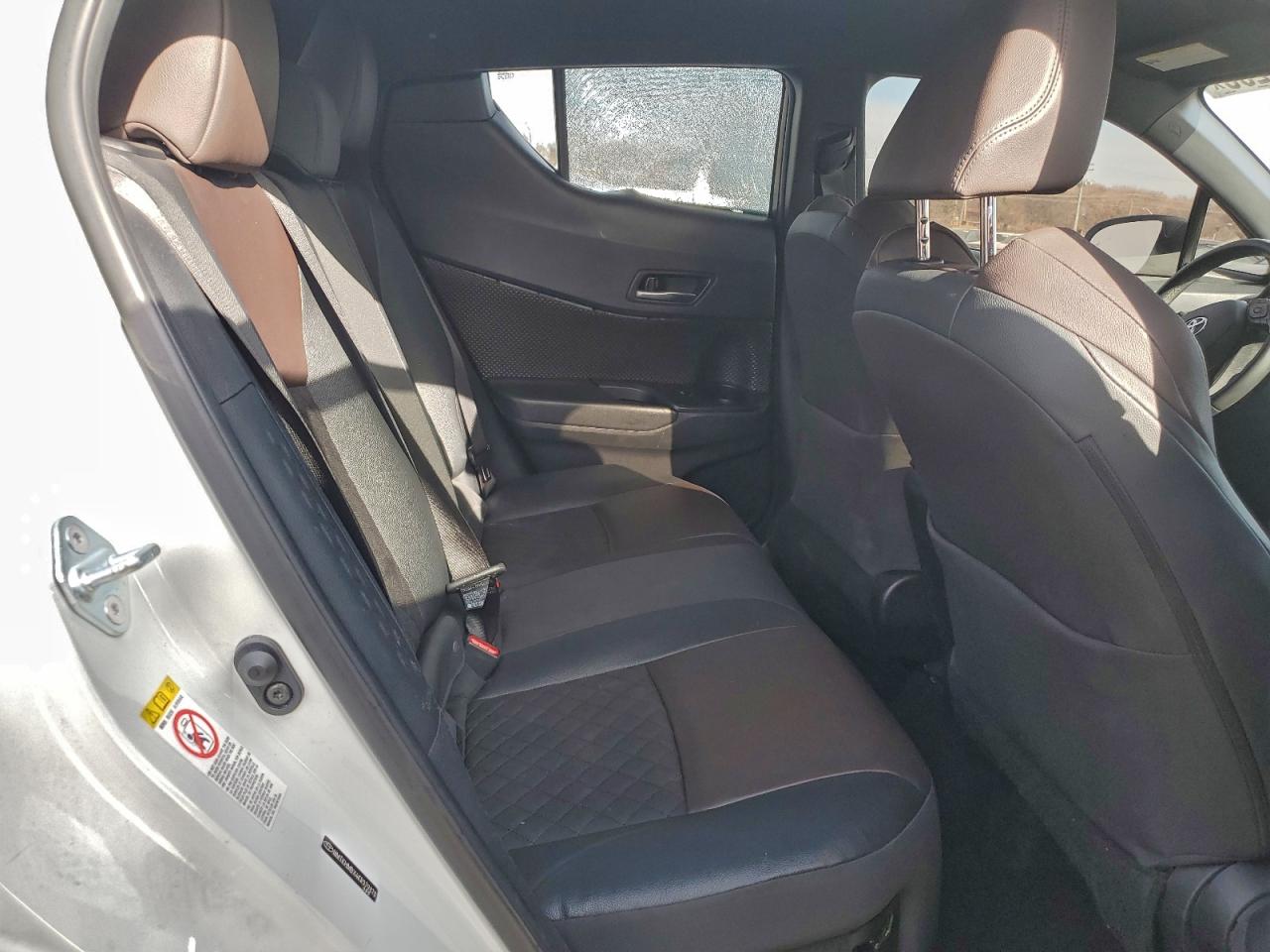 Toyota C-HR Xle Image 12