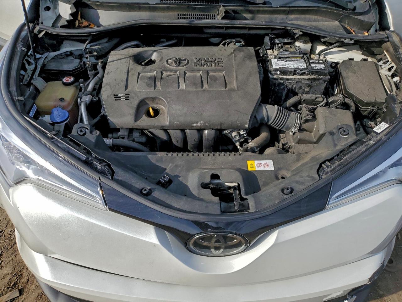 Toyota C-HR Xle Image 2