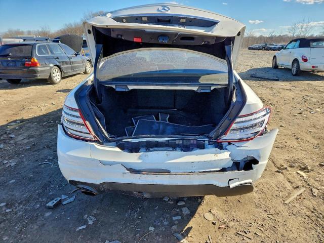 Mercedes-Benz C-Class 250 Image 12