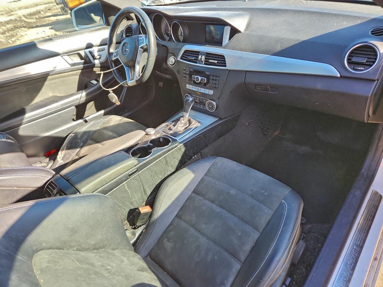 Mercedes-Benz C-Class 250 Image 9