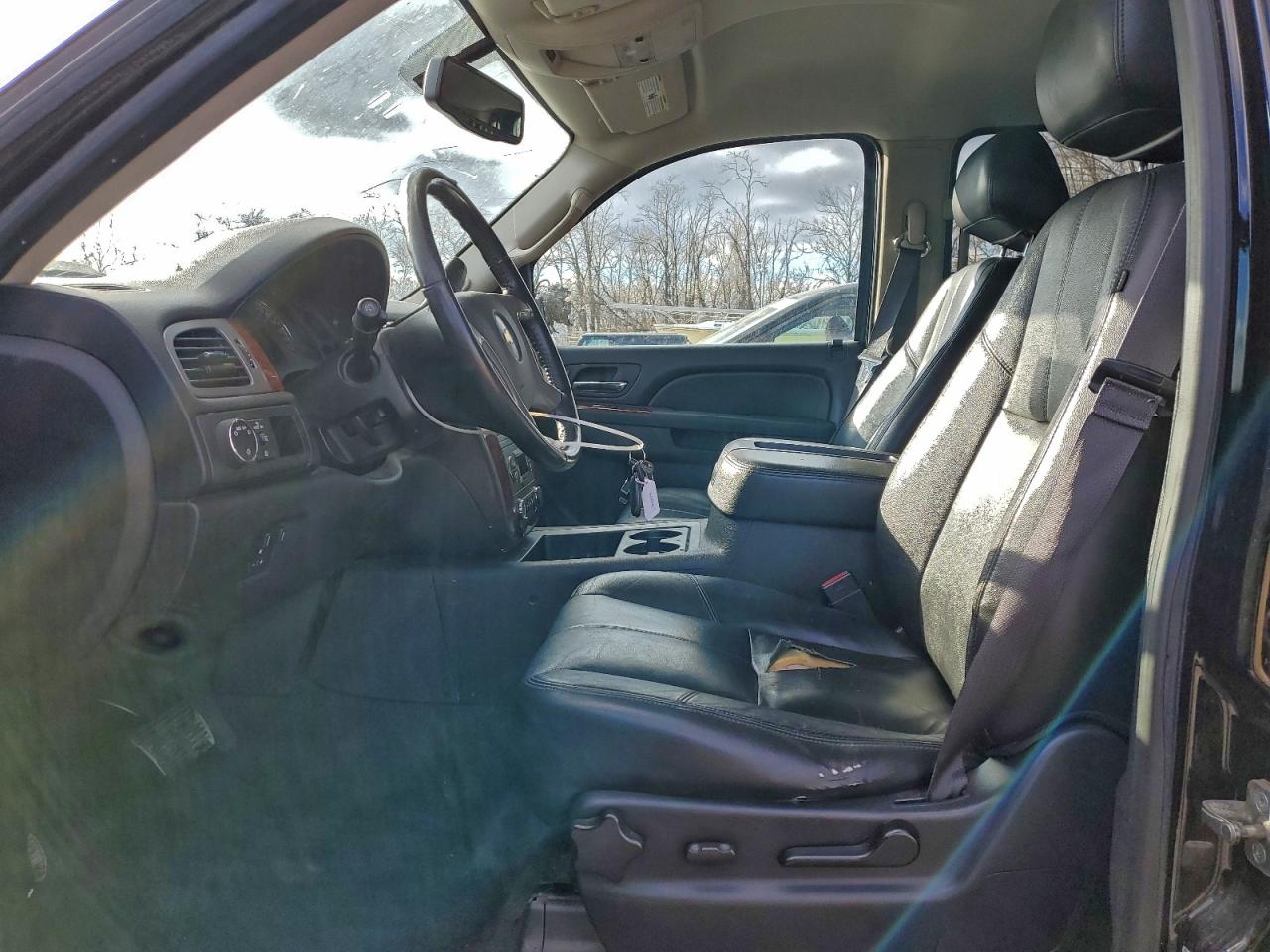 Chevrolet Tahoe C1500 Lt Image 6