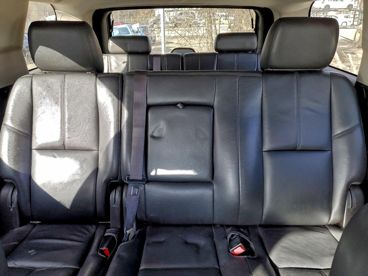 Chevrolet Tahoe C1500 Lt Image 9