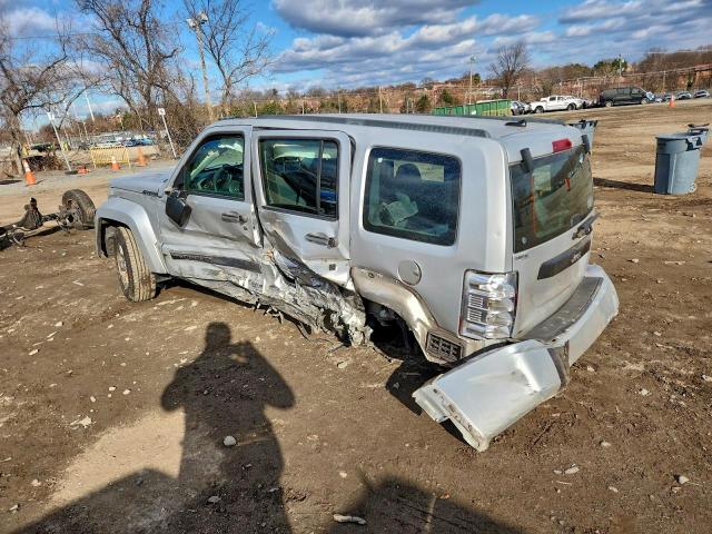 Jeep Liberty Sport Image 4