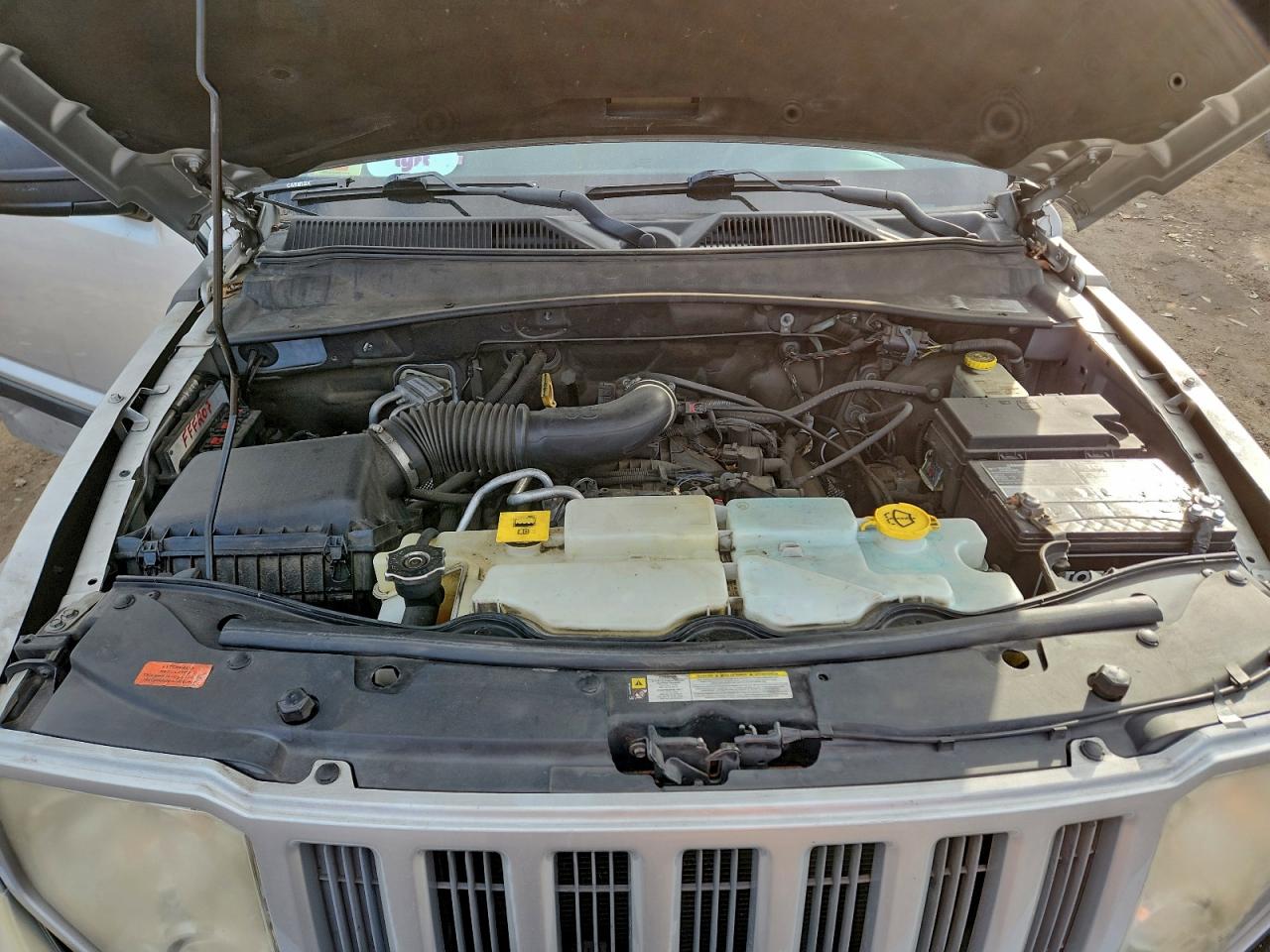 Jeep Liberty Sport Image 11