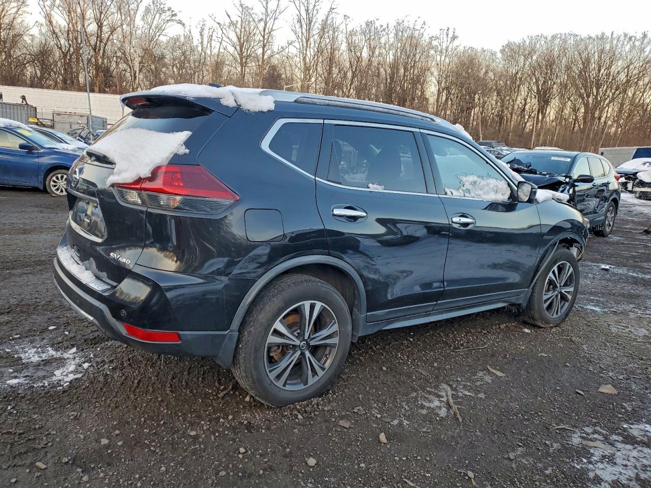 Nissan Rogue S Image 5