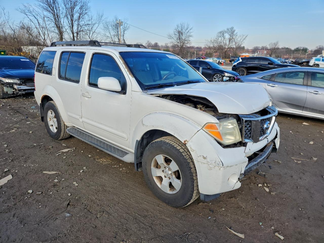 Nissan Pathfinder Le Image 9