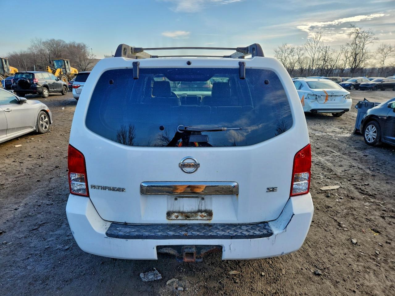 Nissan Pathfinder Le Image 4