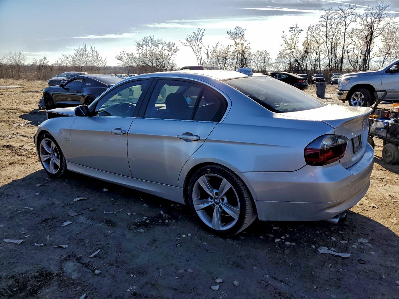 BMW 3 Series I Image 12