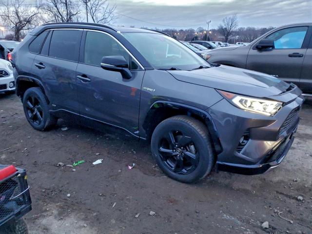 Toyota RAV4 Xse Image 11