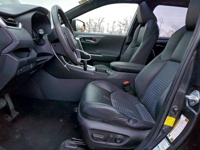 Toyota RAV4 Xse Image 9