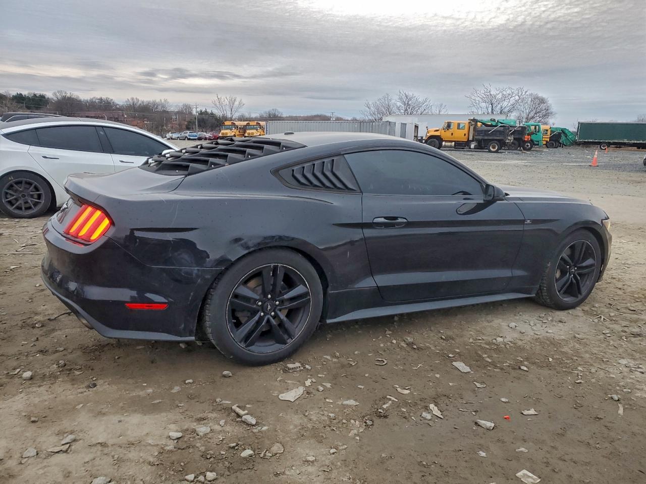 Ford Mustang Image 5