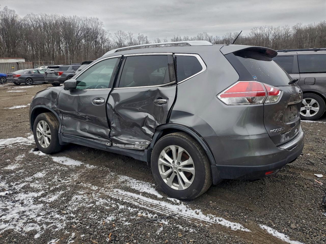 Nissan Rogue S Image 8