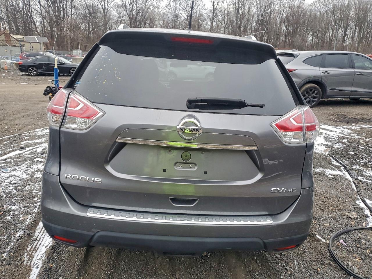 Nissan Rogue S Image 4