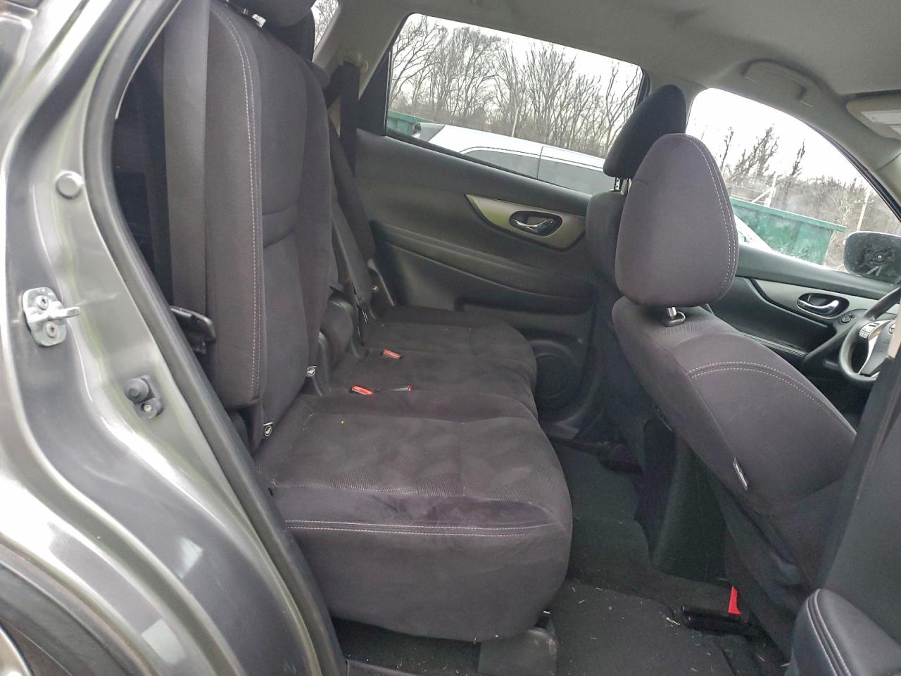 Nissan Rogue S Image 5