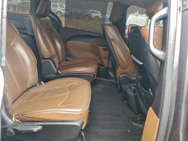 Chrysler Pacifica Hybrid Limited Image 8