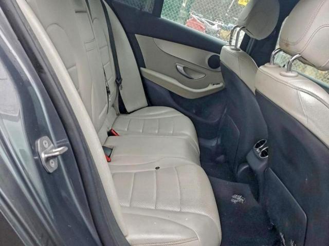 Mercedes-Benz C-Class 350e Image 6