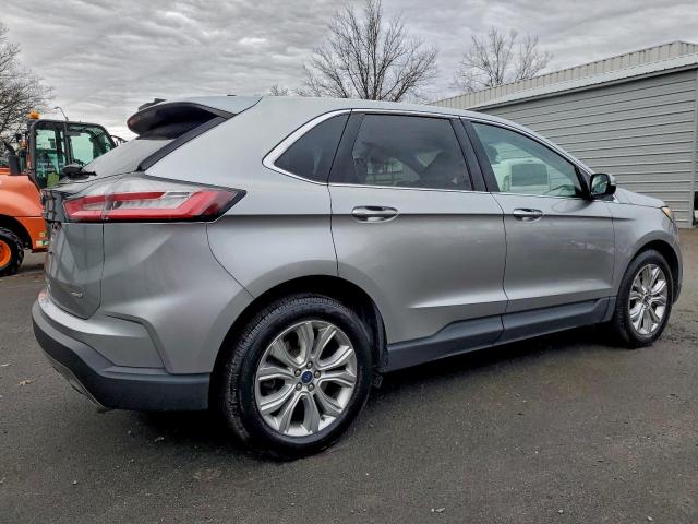 Ford Edge Titanium Image 2