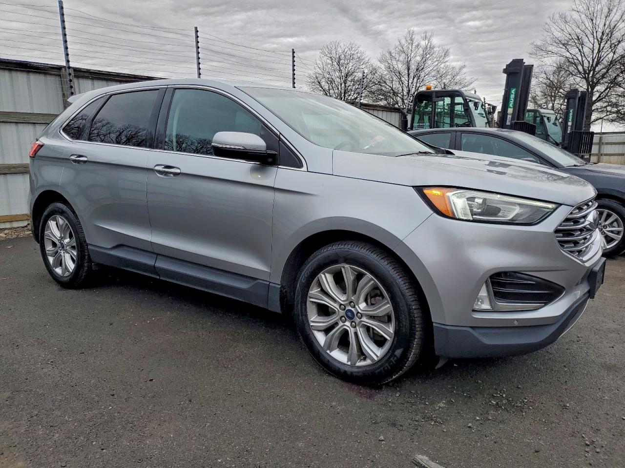 Ford Edge Titanium Image 6