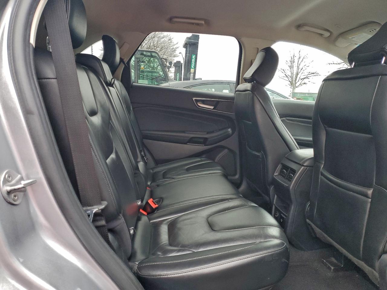 Ford Edge Titanium Image 8