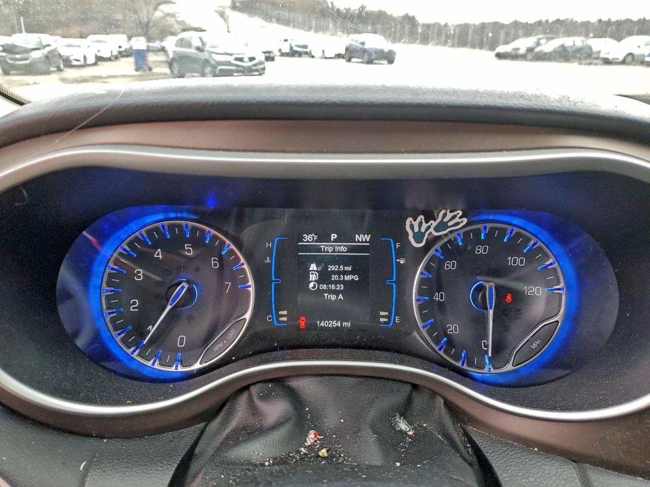 Chrysler Pacifica Touring Image 9