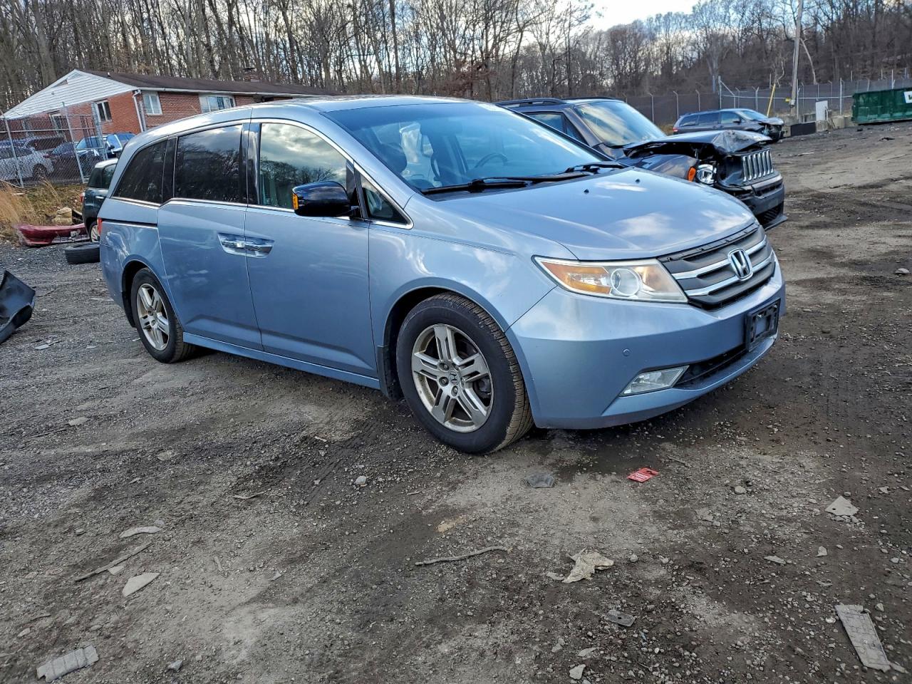 Honda Odyssey Touring Image 3