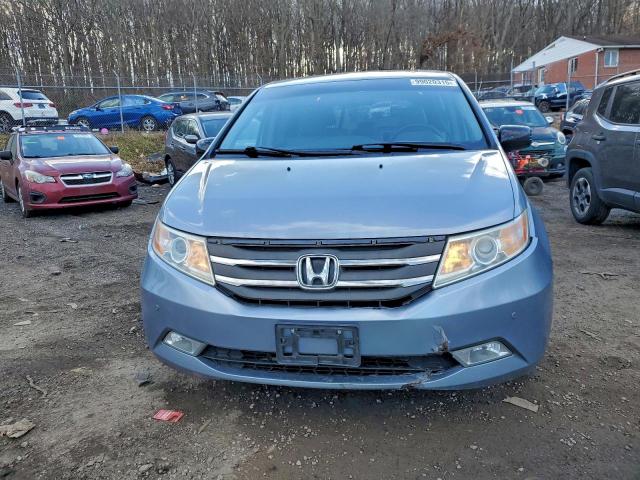 Honda Odyssey Touring Image 2