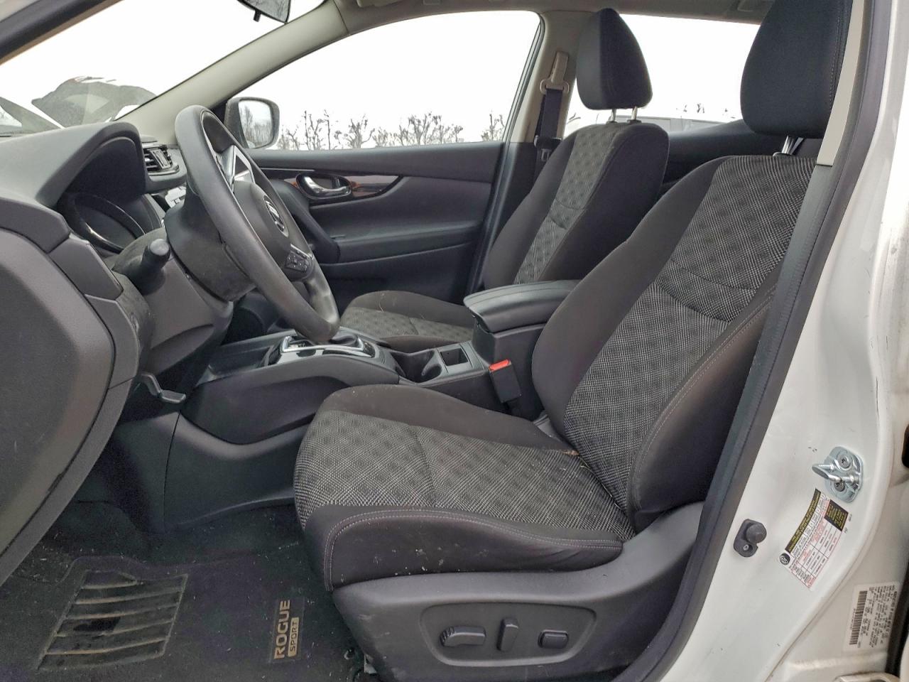 Nissan Rogue S Image 8