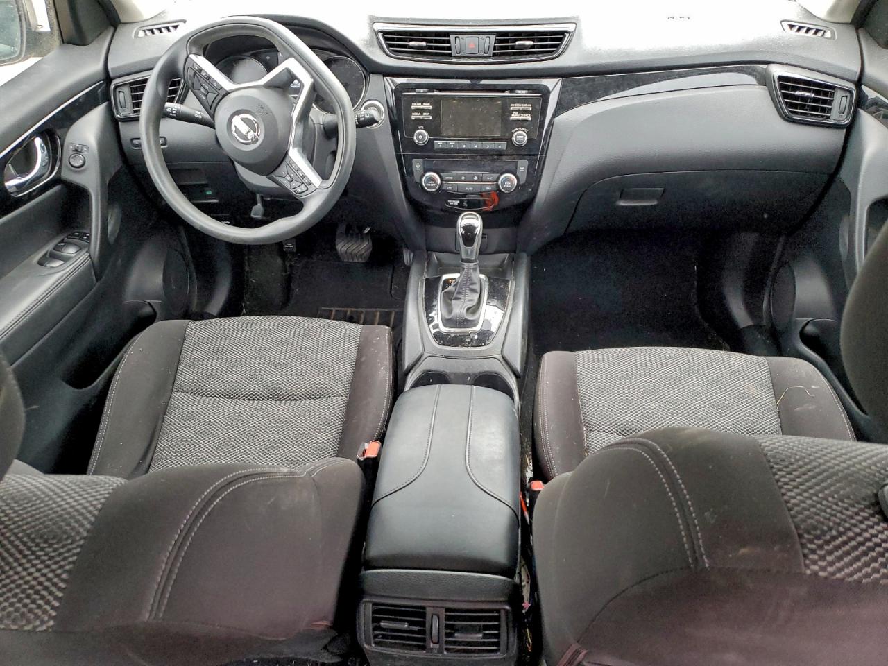 Nissan Rogue S Image 3