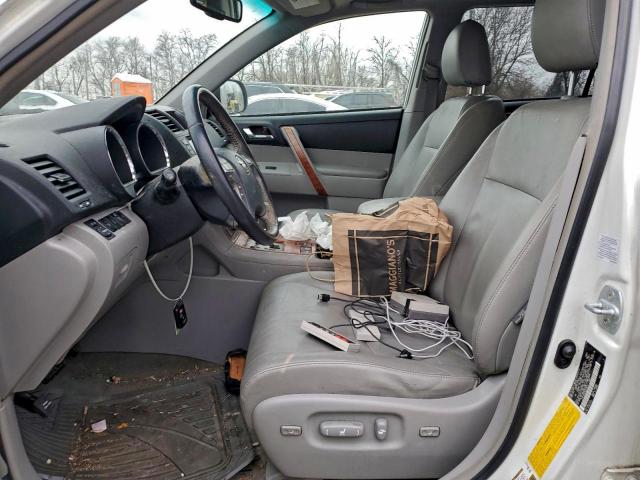 Toyota Highlander Limited Image 9