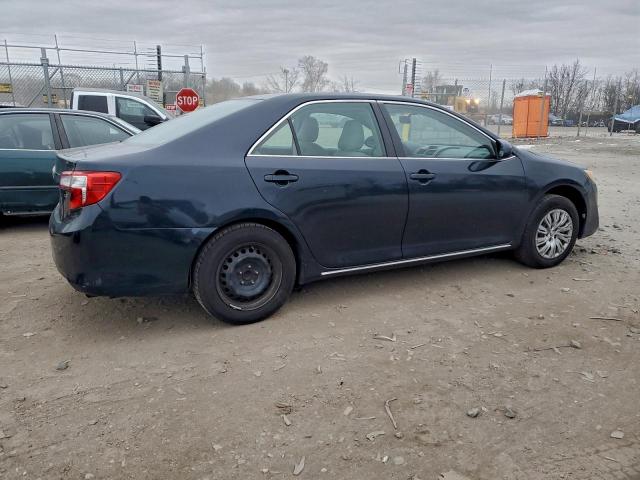 Toyota Camry Base Image 6