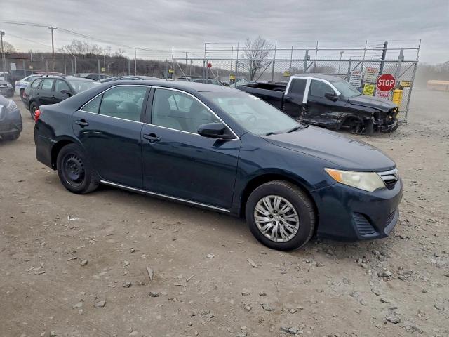 Toyota Camry Base Image 11