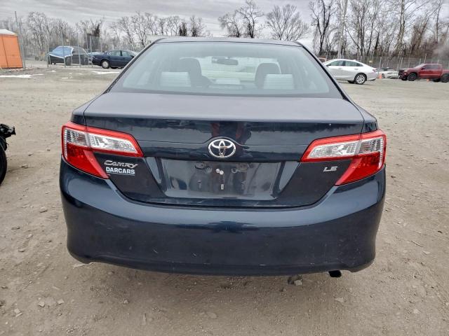 Toyota Camry Base Image 3