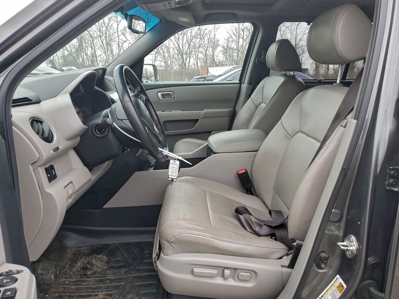 Honda Pilot Touring Image 3