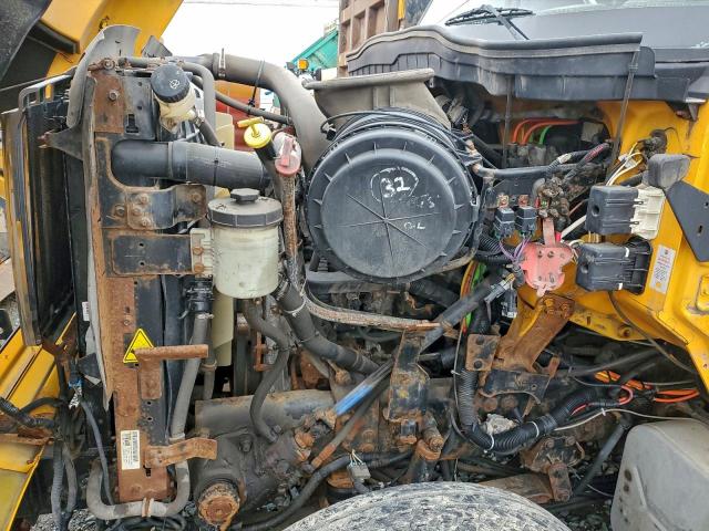 International 7000 7500 7500 Image 5