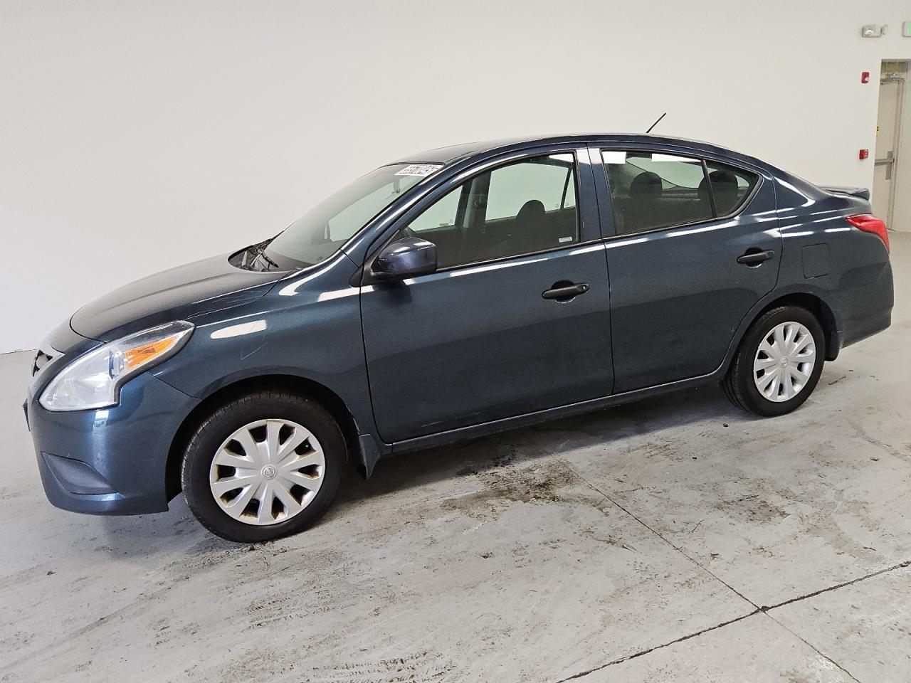 Nissan Versa S Image 1
