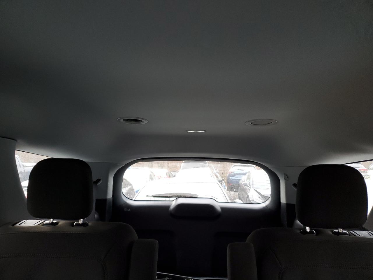 Ford Explorer Xlt Image 4