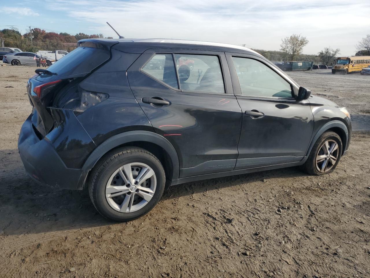 Nissan Kicks S Image 7