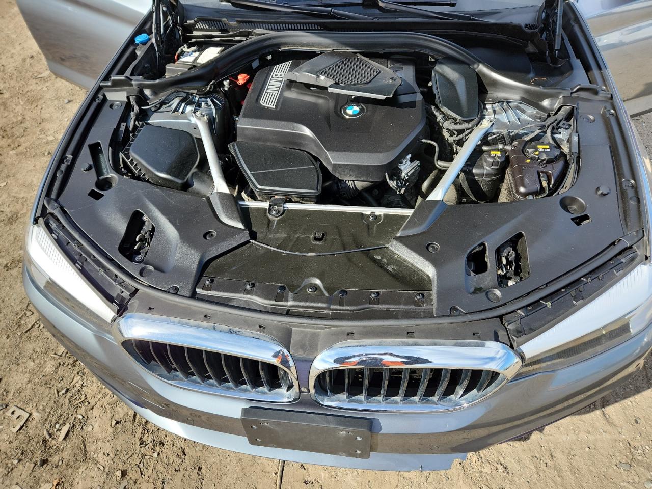 BMW 5 Series Xi Image 10