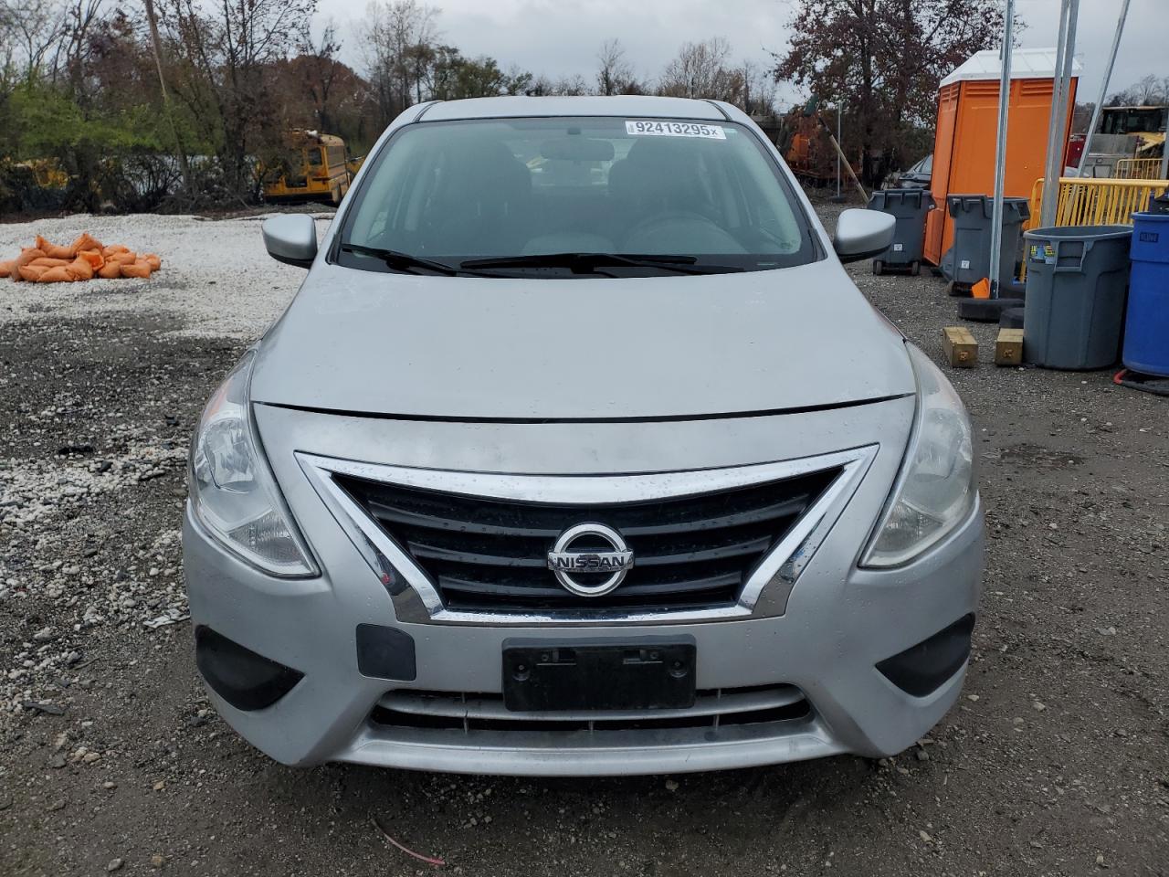 Nissan Versa S Image 12