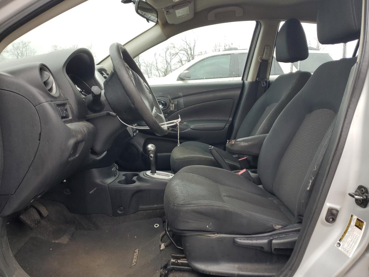 Nissan Versa S Image 2