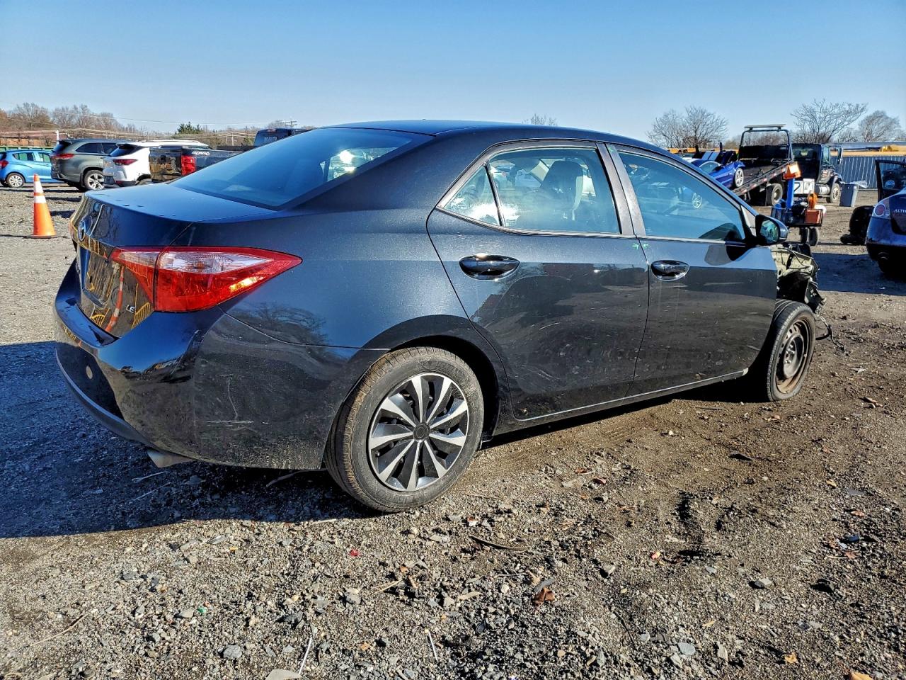 Toyota Corolla L Image 2