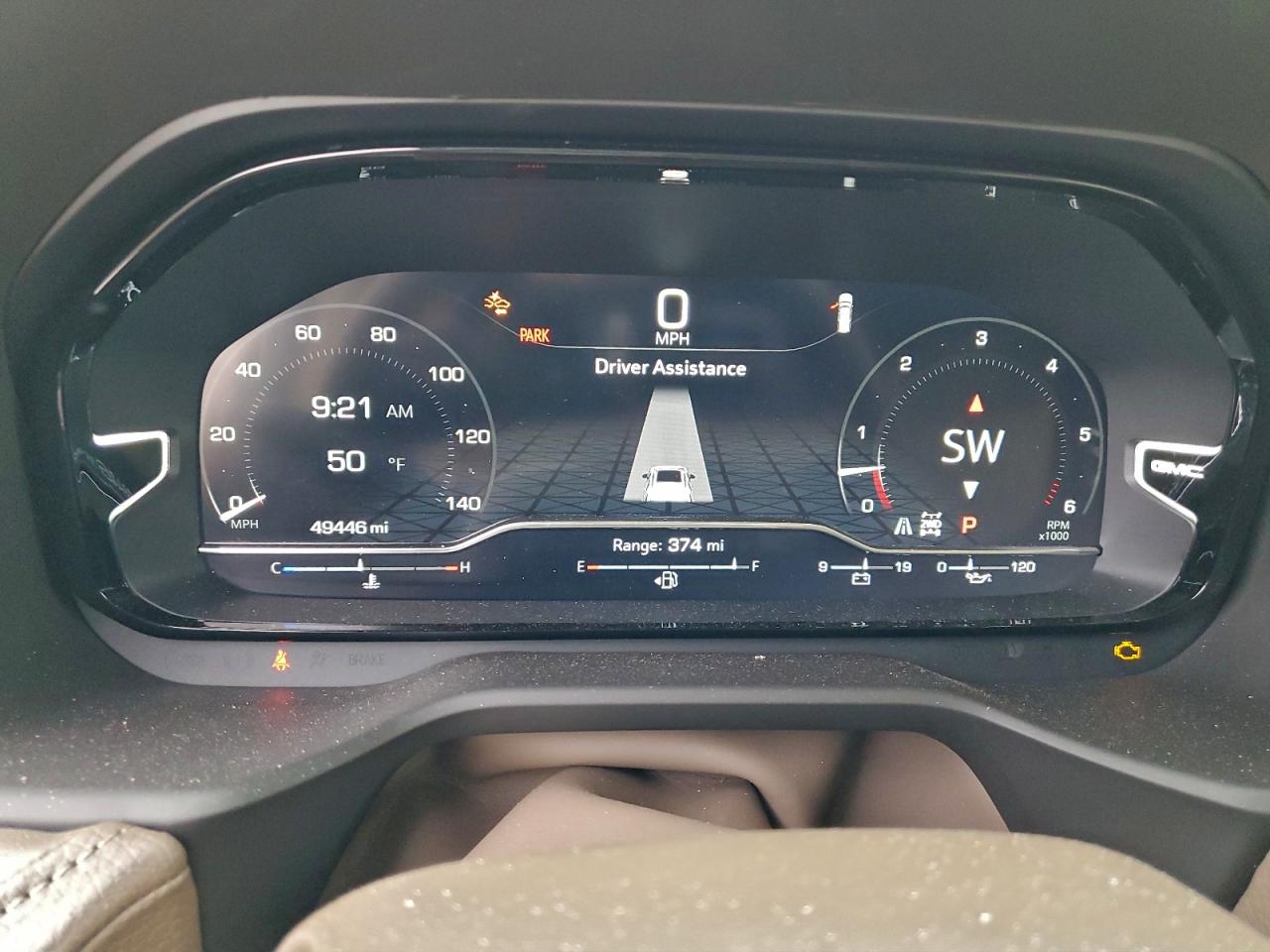 GMC Yukon Denali Image 8