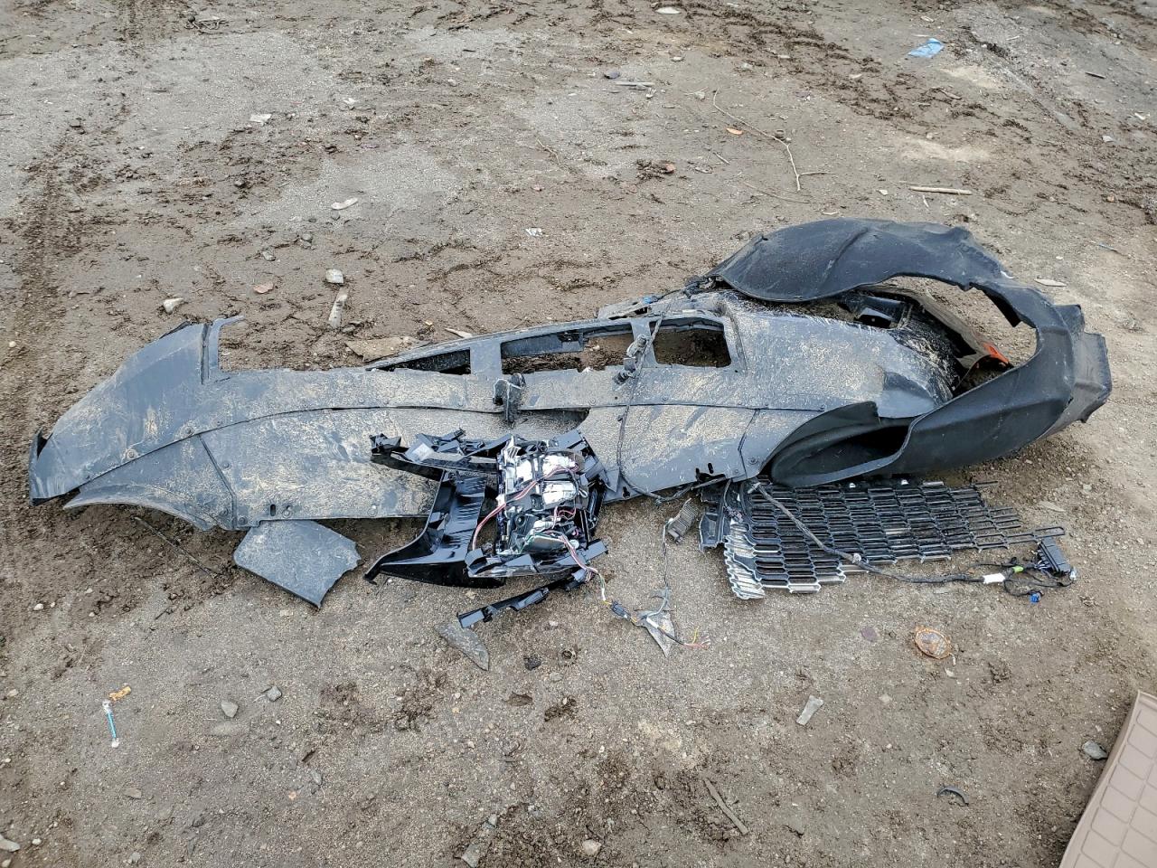 GMC Yukon Denali Image 5