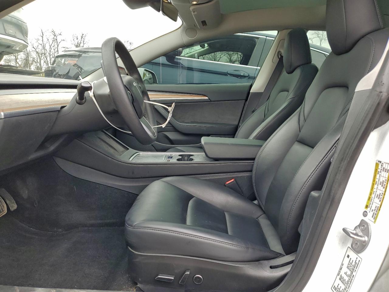 Tesla Model 3 Image 6