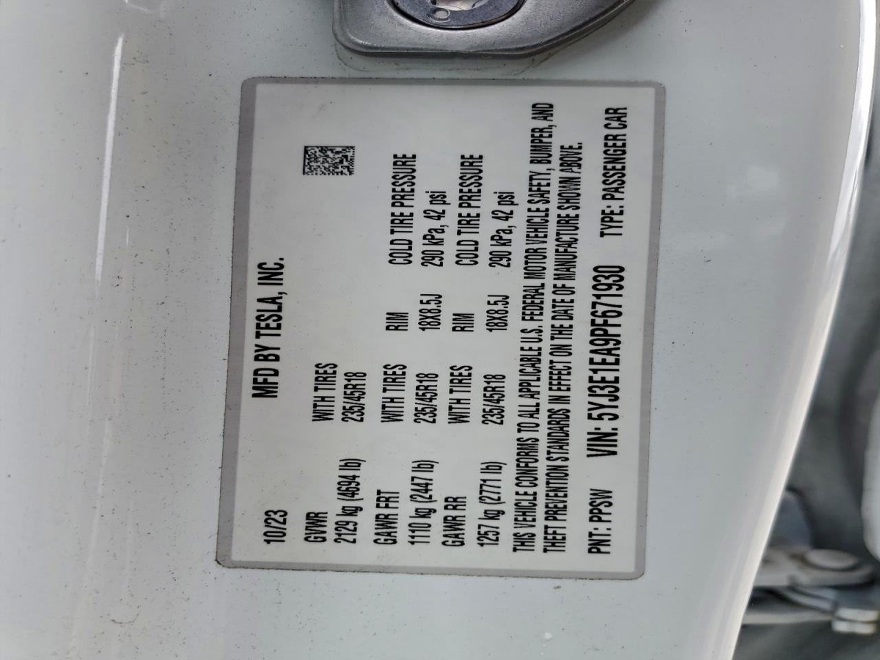 Tesla Model 3 Image 5