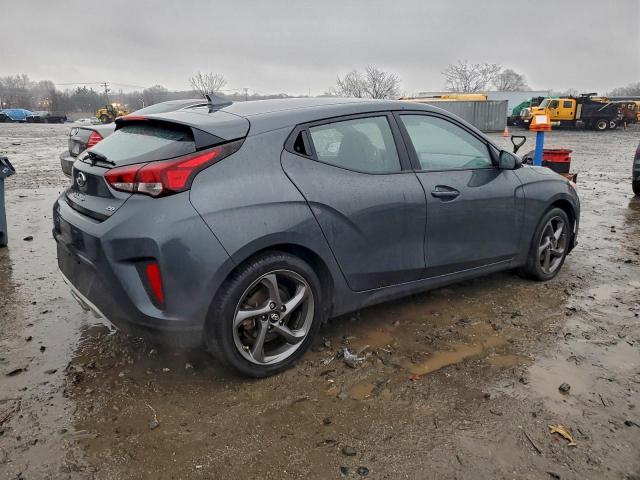 Hyundai VELOSTER Base Image 2