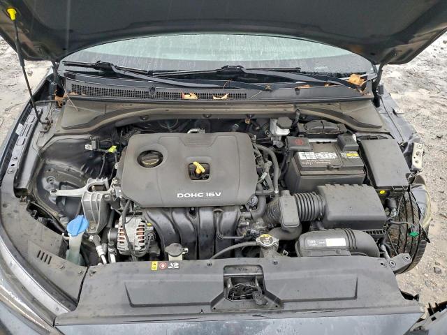 Hyundai VELOSTER Base Image 11